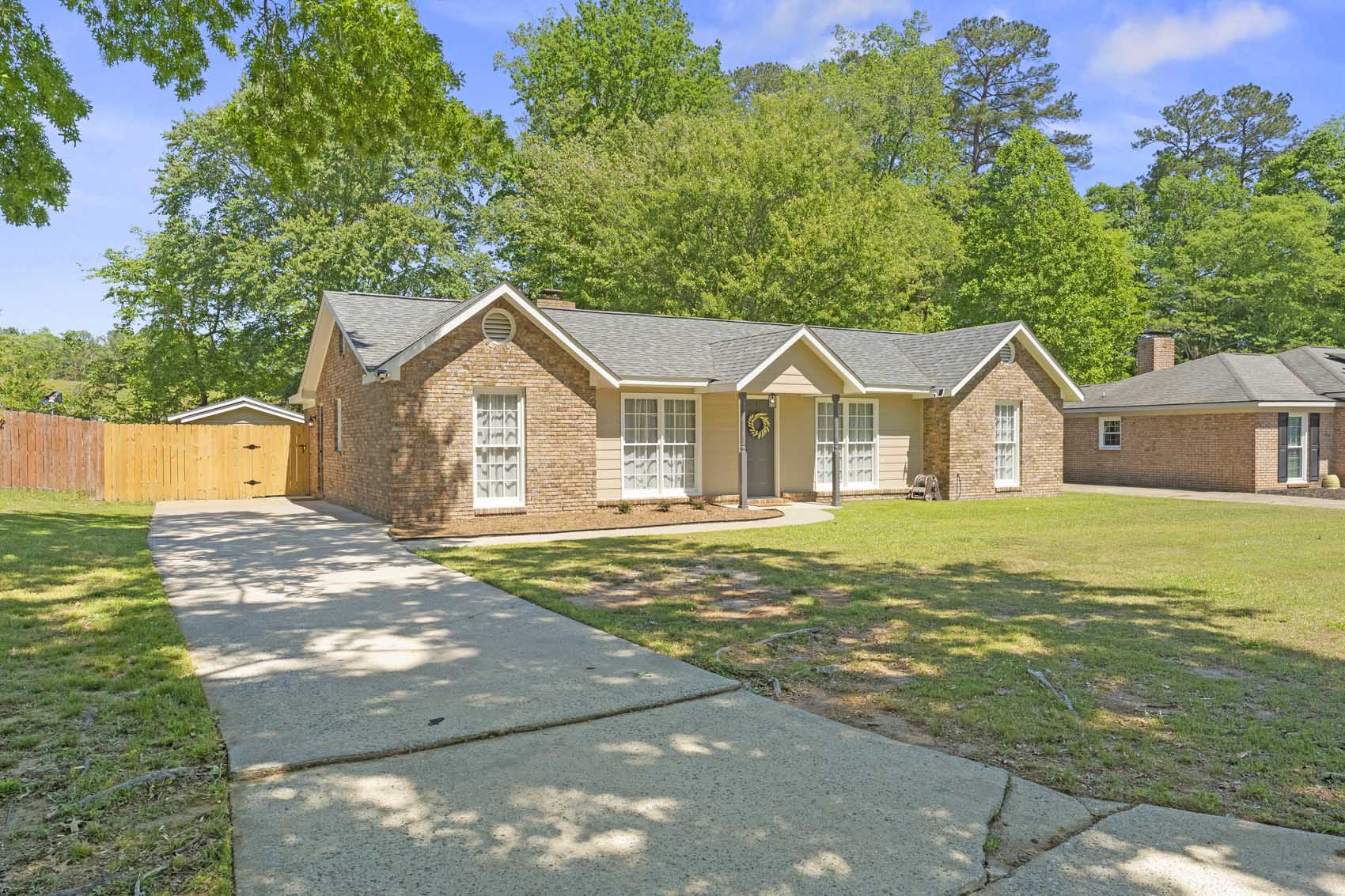 02-6736 Charter Oaks Cir, 02