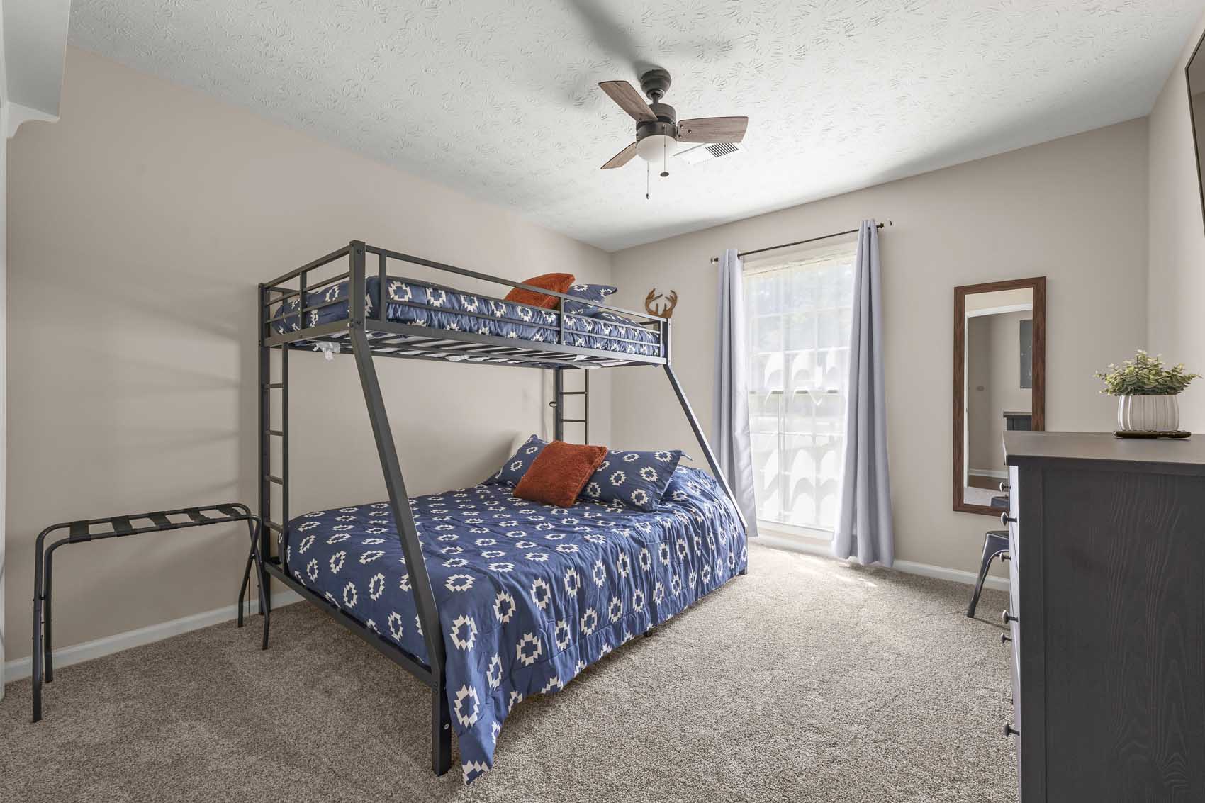 23-6736 Charter Oaks Cir, 23