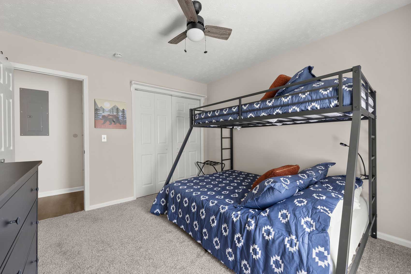 24-6736 Charter Oaks Cir, 24